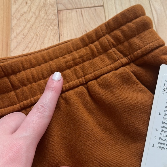 NWT Lululemon Loungeful HR Short 4 inch - Picture 13 of 14